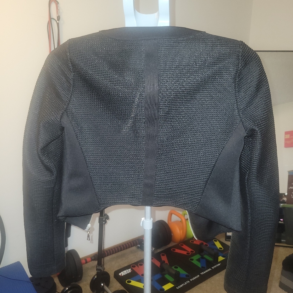 Black Guess jacket - Picture 3 of 6
